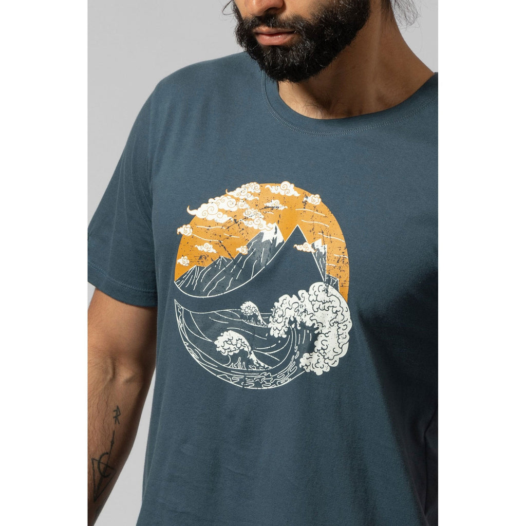Mountain tee